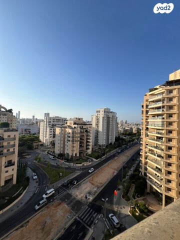 דירה, אהוד מנור 17, קרית אילון, חולון