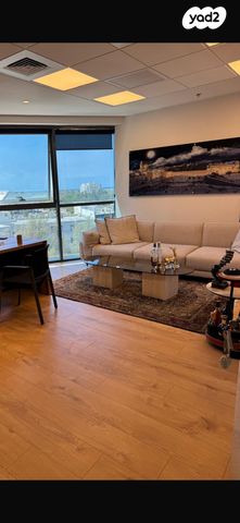 חנויות/ שטח מסחרי, הרצליה