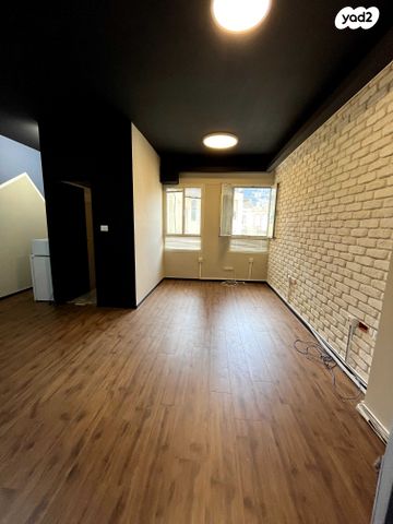 משרדים, דרך העצמאות 118, שער פלמר, תחנת רכבת השמונה, חיפה