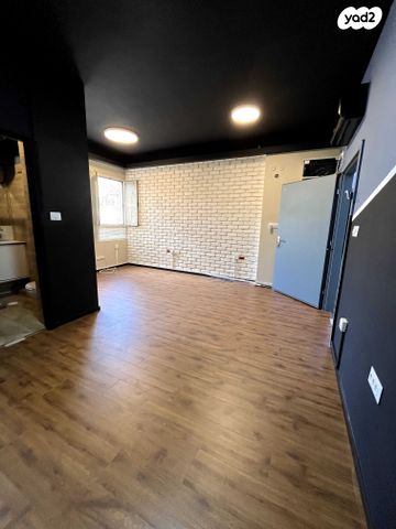 דרך העצמאות 118