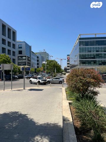 חנויות/ שטח מסחרי, הרצליה פיתוח, הרצליה