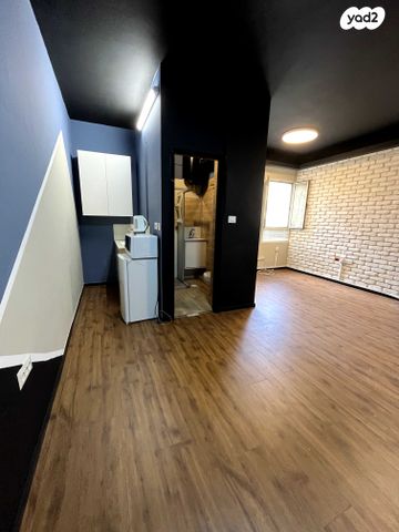 משרדים, דרך העצמאות 118, שער פלמר, תחנת רכבת השמונה, חיפה