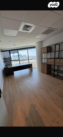 חנויות/ שטח מסחרי, הרצליה