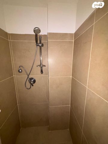 בניין משרדים, אלימלך, שכונת בן גוריון, מרכז העיר ג', רמת גן