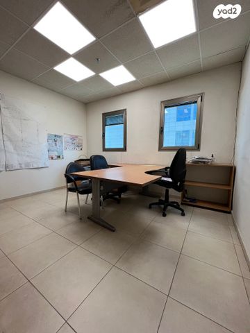 משרדים, חיים פקריס, פארק תמר, רחובות