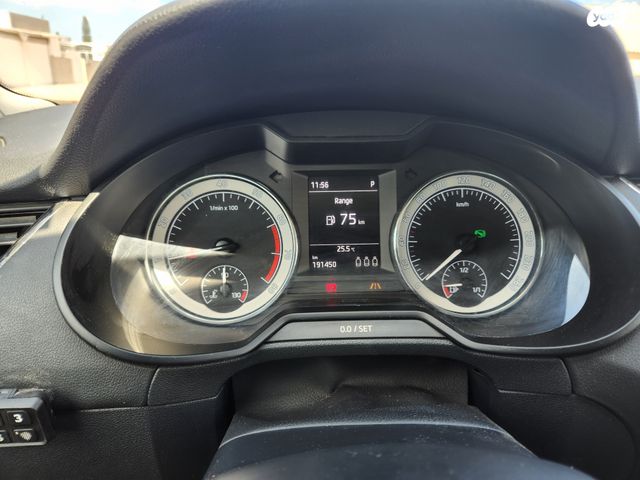 סקודה אוקטביה