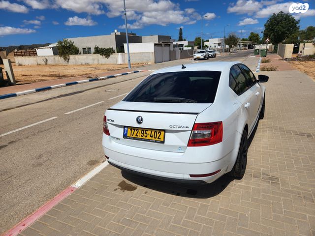 סקודה אוקטביה