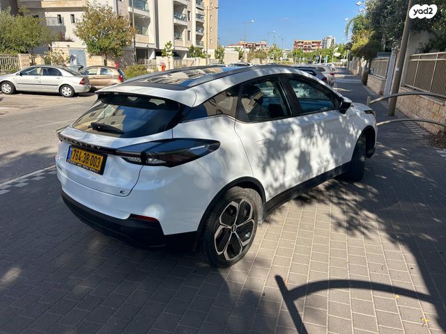 ג׳ילי Geometry C