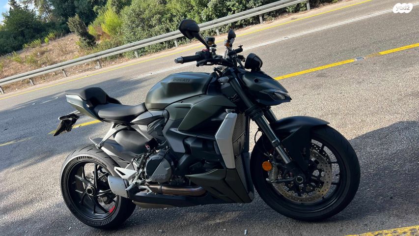 דוקאטי סטריטפייטר