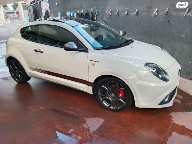 אלפא רומיאו מיטו