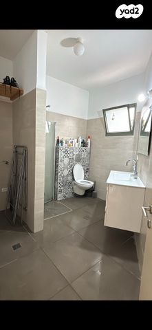 דירה, הברוש 1, מעונה, מעונה