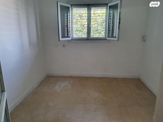 דירה, התחייה 1, גבעת ציון וגבעת הפרחים, אשקלון