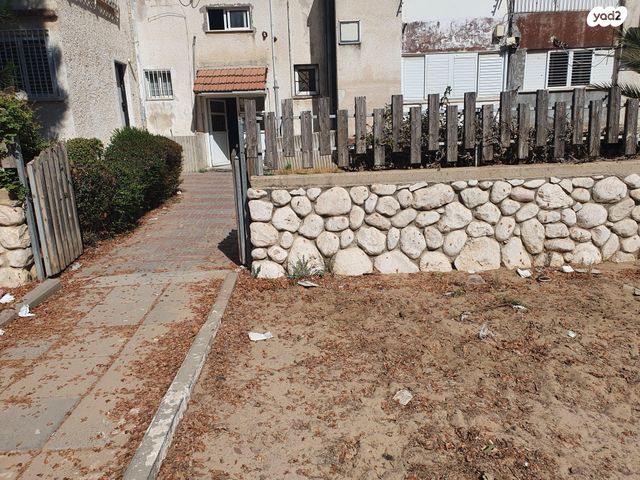 דירה, התחייה 1, גבעת ציון וגבעת הפרחים, אשקלון