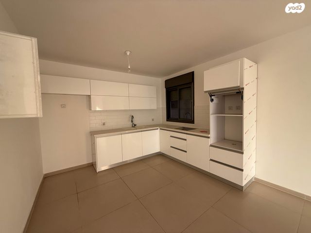 דירה, גפן 66, החורש, חריש