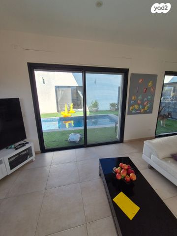 בית פרטי/ קוטג', כפר ורבורג