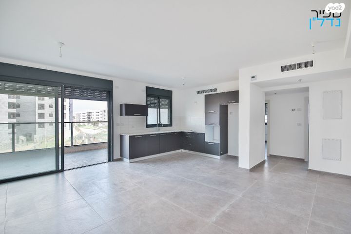 גג/ פנטהאוז, אור ים, אור עקיבא