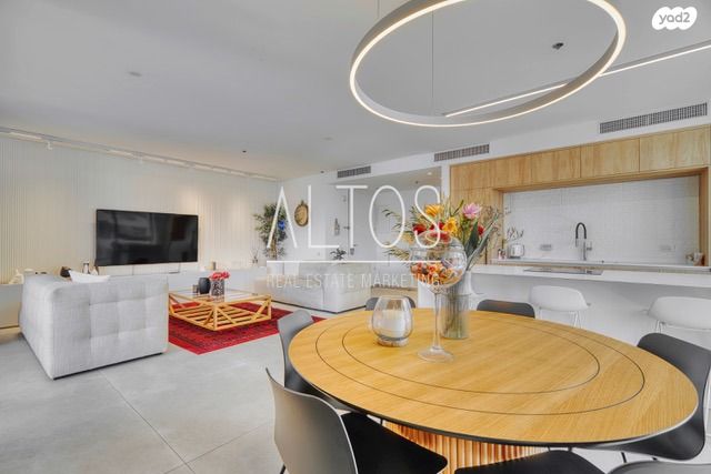 דירה, גרציאני יצחק 8, גני שרונה, קרית הממשלה, תל אביב יפו