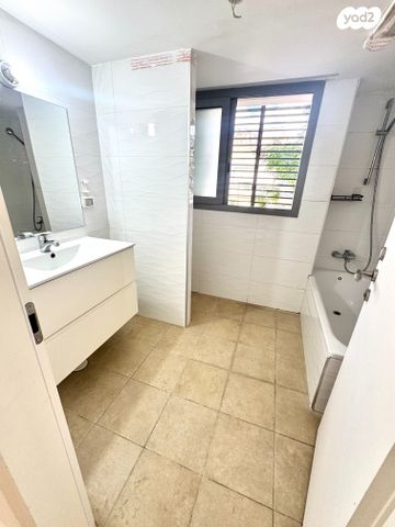 דירה, סמטת השילוח, יד לבנים, רמת גן