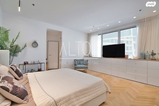 דירה, גרציאני יצחק 8, גני שרונה, קרית הממשלה, תל אביב יפו