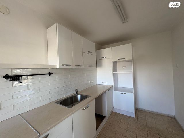 דירה, דרך הארבעה, עכו