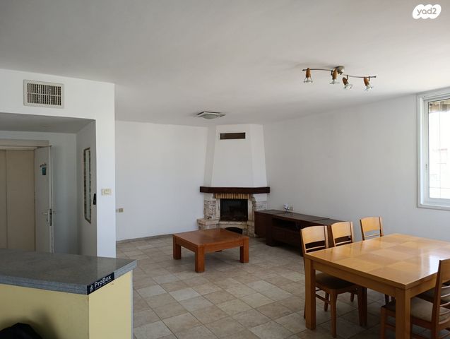 גג/ פנטהאוז