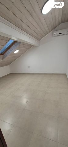 בית פרטי/ קוטג', שתולים