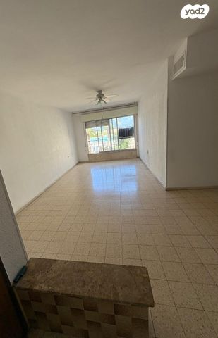 דירה, דרך הארבעה, עכו