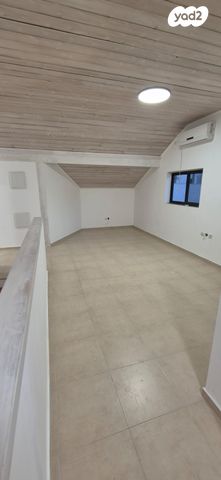 בית פרטי/ קוטג', שתולים