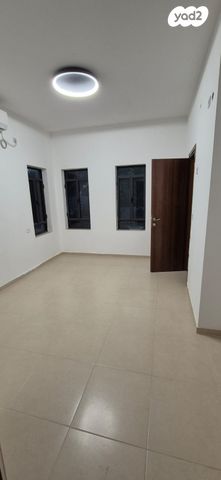 בית פרטי/ קוטג', שתולים