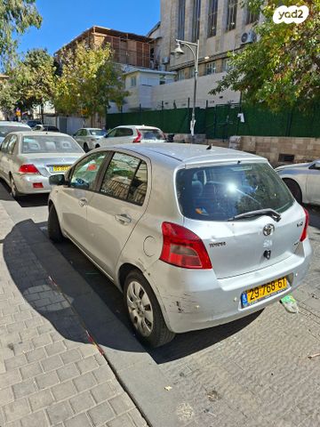 טויוטה יאריס