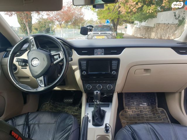 סקודה אוקטביה