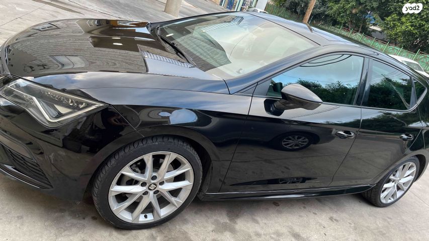 מודעת רכב סיאט לאון