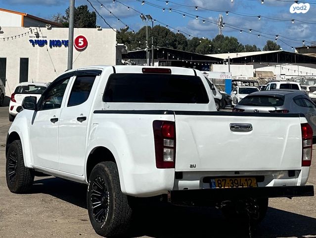 איסוזו די-מקס