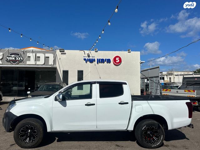 איסוזו די-מקס