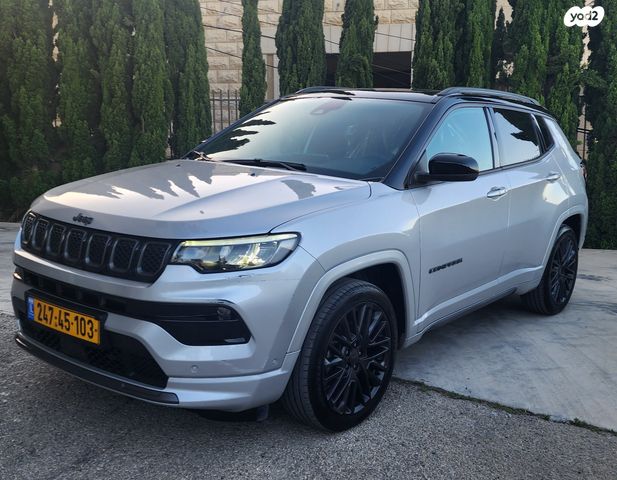 מודעת רכב ג'יפ קומפאס