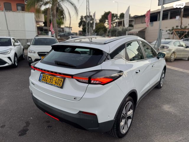 ג׳ילי Geometry C