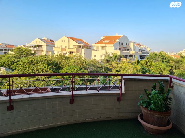 דופלקס, הסחלב 12, קרית הפרחים - 2005, רעננה