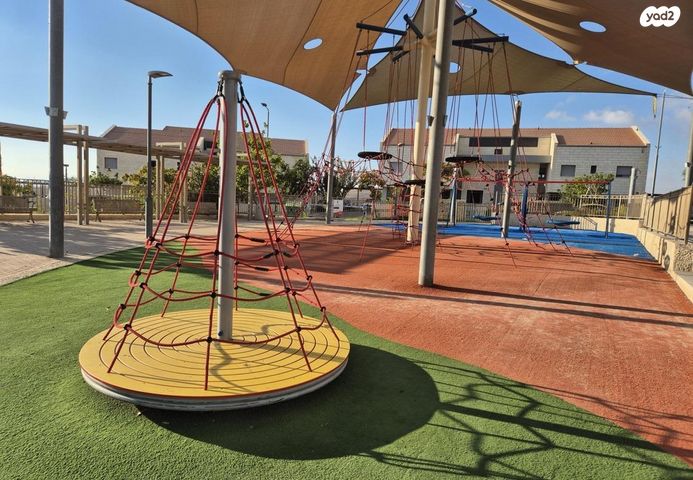 דירת גן, הצלף 10, צמח השדה, מעלה אדומים