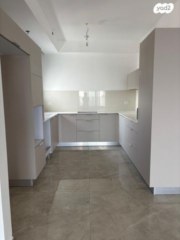 דירה, אוסישקין 39, מרכז העיר דרום, נתניה