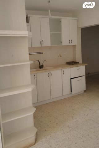 דירה, שדרות פנחס ספיר 9, קרית ים ג', קרית ים