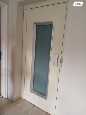 משרדים, 672 1, דאלית אל כרמל, דאלית אל כרמל