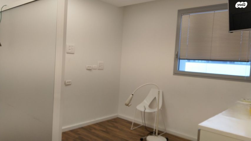 קליניקות, תל אביב יפו