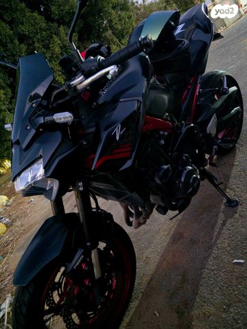 קאוואסאקי Z900
