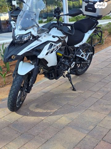 מודעת רכב בנלי TRK502X