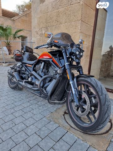 מודעת רכב הרלי דיווידסון V-Rod 1250