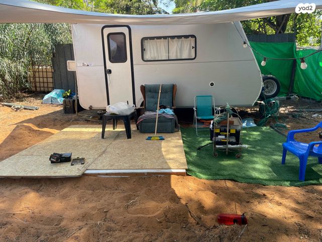 מודעת רכב נגרר (קראוון נגרר)