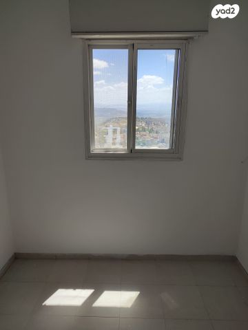 דירה, שדרות מנחם אריאב 23, צפונית / רסקו, נצרת עילית / נוף הגליל