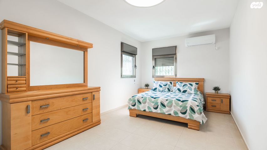 בית פרטי/ קוטג', יקותיאל אדם 23, בן גוריון, חולון