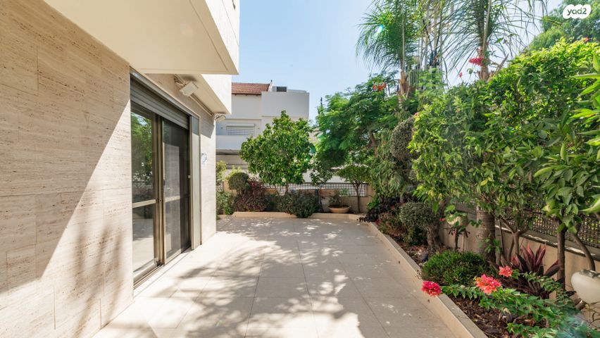 בית פרטי/ קוטג', יקותיאל אדם 23, בן גוריון, חולון