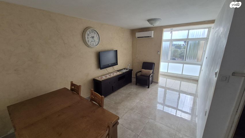 יקותיאל אדם 4